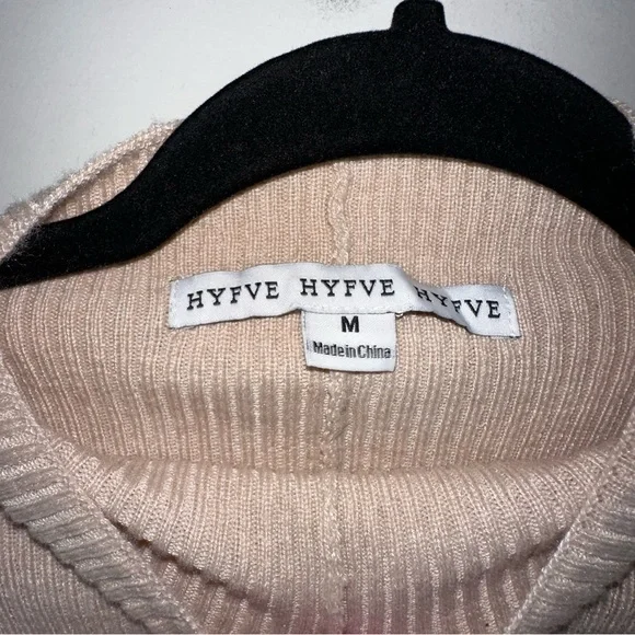 HYFVE Tan Balloon Sleeve Mock Neck Sweater Size M - Picture 2 of 5